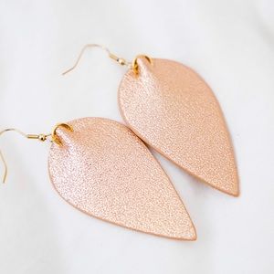 🍾🥂💫Host Pick! 💫🍾🥂Champagne Leather Earrings